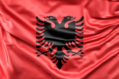 Albanija, albanska zastava