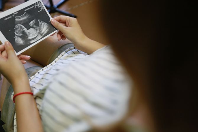 Abortus, spontani pobačaj, test na trudnoću, trudnica, maloletnička trudnoća, ginekolog, ginekološki pregled,ultrazvuk Abortus, spontani pobačaj, test na trudnoću, trudnica, maloletnička trudnoća, ginekolog, ginekološki pregled,ultrazvuk