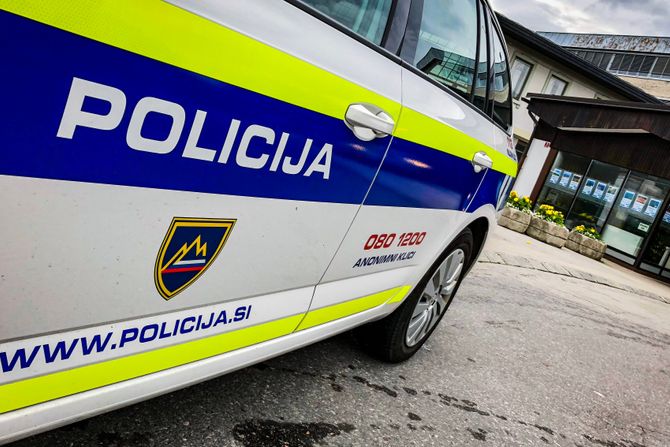 Slovenija, slovenačka policija,