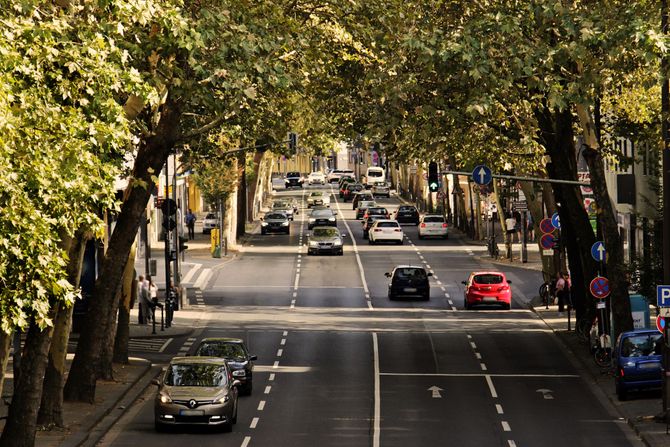 Saobraćaj, Automobili, Ulica