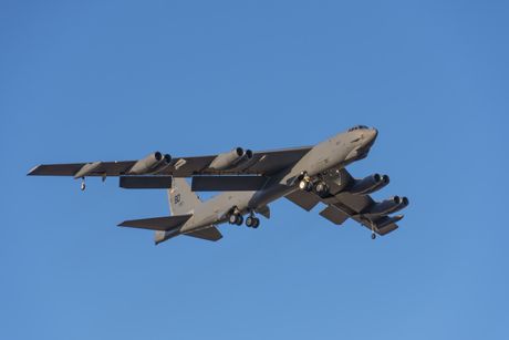 B-52 avion bombarder