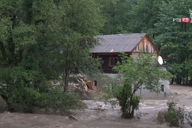 Nestao bračni par u poplavama