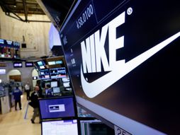 Nike, kompanija, logo