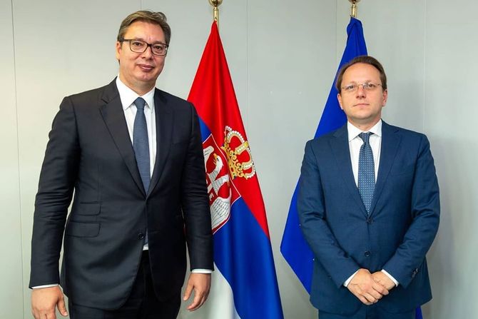 Aleksandar Vučić i Oliver Varhelji