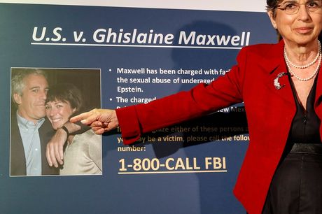 Ghislaine Maxwell Gislejn Maksvel Džefri Epstajn Ghislaine Maxwell Gislejn Maksvel Džefri Epstajn