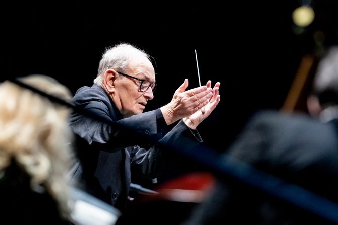 Ennio Morricone, Enio Morikone