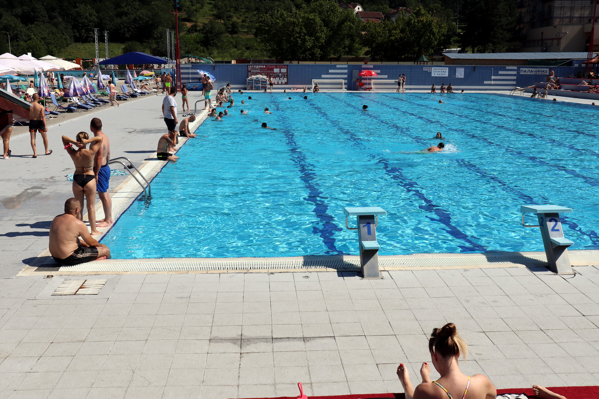 Leto može da krene po zlu za nekoliko minuta: Pravila za bezbedan bazen koja svaki roditelj treba da kaže deci