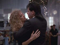 Keli Preston i Džon Travolta u filmu "Stručnjaci"