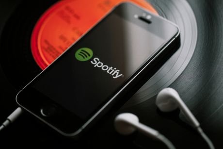 Spotify, digitalna muzika, kompanija, logo, telefon Spotify, digitalna muzika, kompanija, logo, telefon