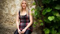Živi bez skandala, veridbu objavila u malim oglasima: Jedna od najmisterioznijih zvezda slavi 39. rođendan