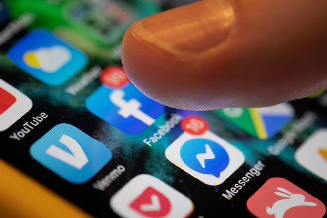 iPhone, telefon, aplikacije, Facebook, Messenger iPhone, telefon, aplikacije, Facebook, Messenger