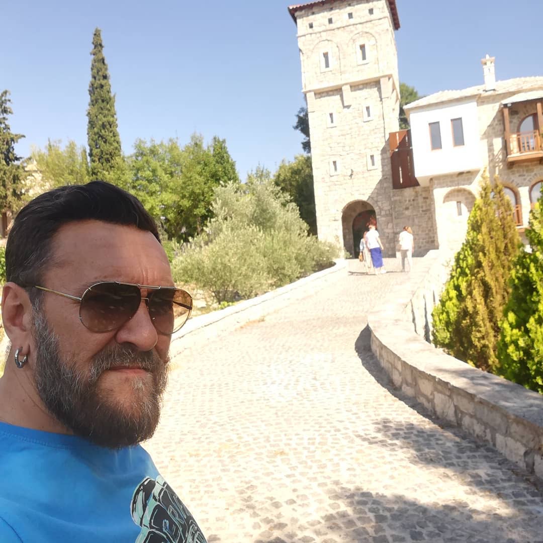 Reper saznao da ima tumor na mozgu odlaskom kod zubara: Evo 