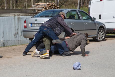Tuča, pesnica, napad Tuča, pesnica, napad