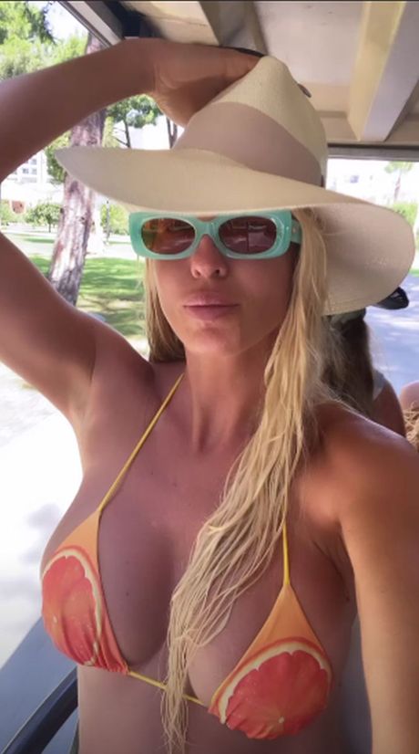 Jelena Karleuša Jelena Karleuša