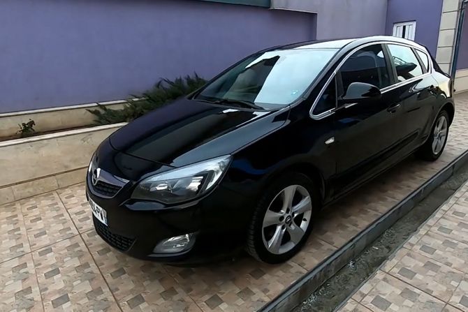 Opel Astra 2010