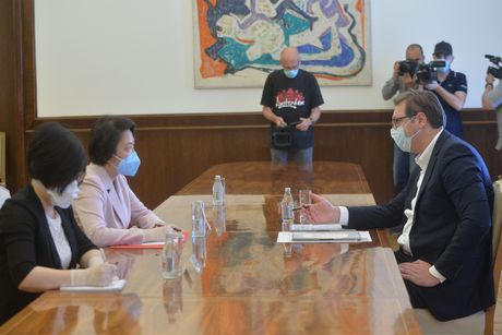 Aleksandar Vučić, Cen Bo Aleksandar Vučić, Cen Bo