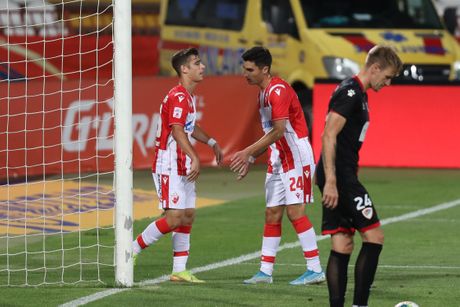 FK Crvena zvezda i FK Borac iz Banjaluke FK Crvena zvezda i FK Borac iz Banjaluke