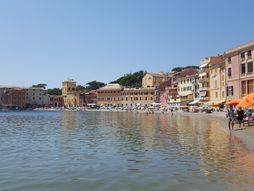 Đenova, Italija, Korona