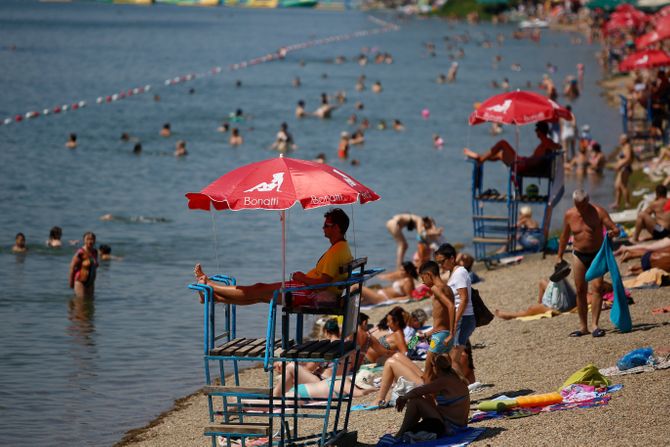 Vrućina, Ada Ciganlija, raslađivanje, ljudi, leto, voda