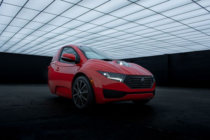 Solo, električni automobil, jednosed Solo, električni automobil, jednosed