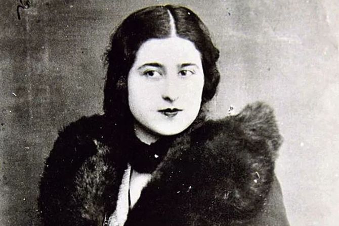 Vera Pešić Vera Pešić