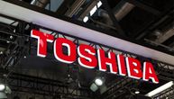 Toshiba u problemu, povlače 15,5 miliona adaptera: Velika opasnost od opekotina i požara