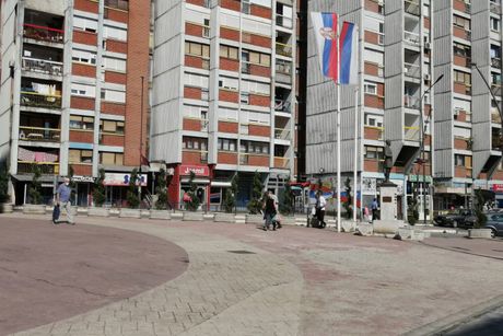 Kosovska Mitrovica, grad, ulice, panorama Kosovska Mitrovica, grad, ulice, panorama