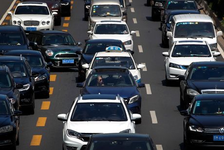 KINA, AUTOMOBILI, SAOBRAĆAJNA GUŽVA U SAOBRAĆAJU, KINA, AUTOMOBILI, SAOBRAĆAJNA GUŽVA U SAOBRAĆAJU,