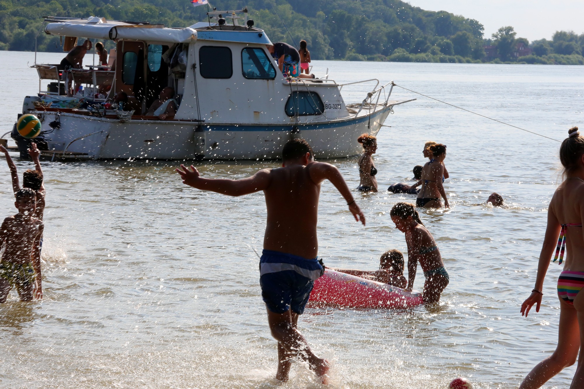 Ovo je jedno od najjeftinijih kupališta u Srbiji: Ceo dan na peščanoj plaži blizu Beograda ne košta ni 2.000!
