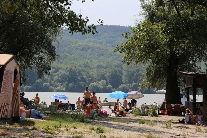 Bela stena svake godine vrvi od turista