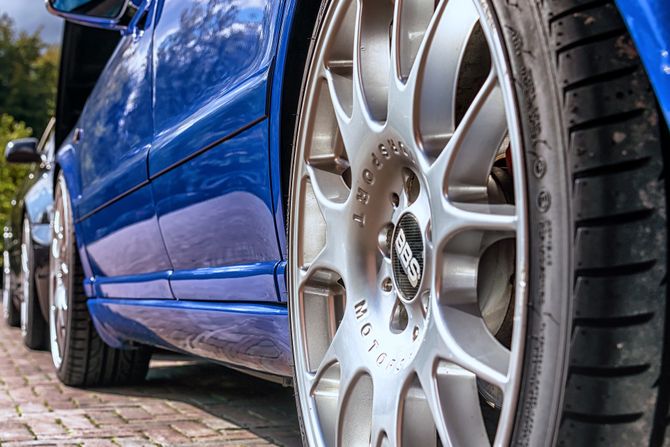 Auto, Automobil, Felne, Točkovi, Gume, Stajling Auto, Automobil, Felne, Točkovi, Gume, Stajling