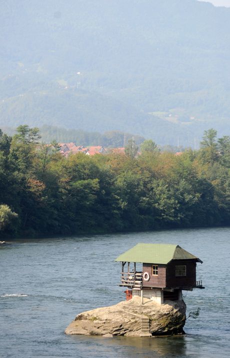 Bajina Bašta, kućica na Drini, Drina, TARA TURISTI  Bajina Bašta, kućica na Drini, Drina, TARA TURISTI