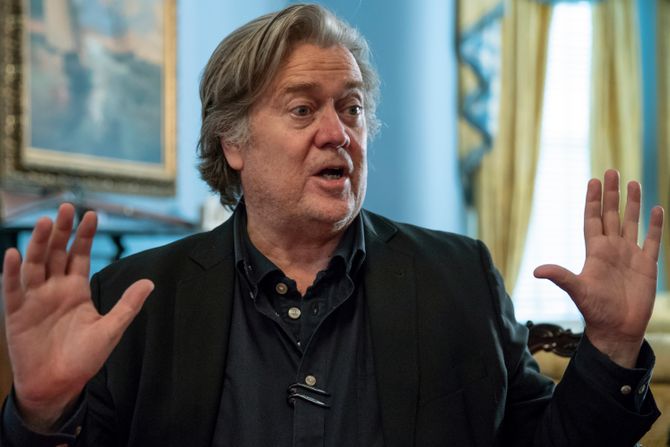 Stiv Benon, Steve Bannon