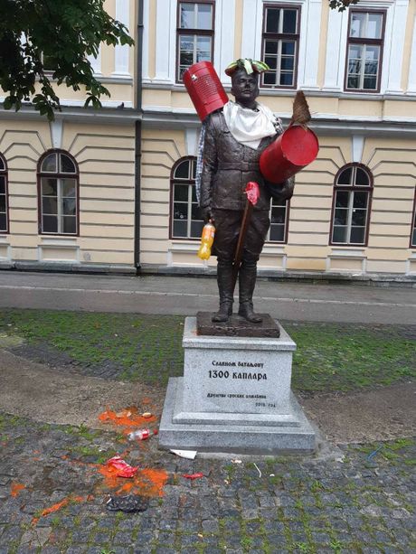 Uzice spomenik 1300 kaplara Uzice spomenik 1300 kaplara