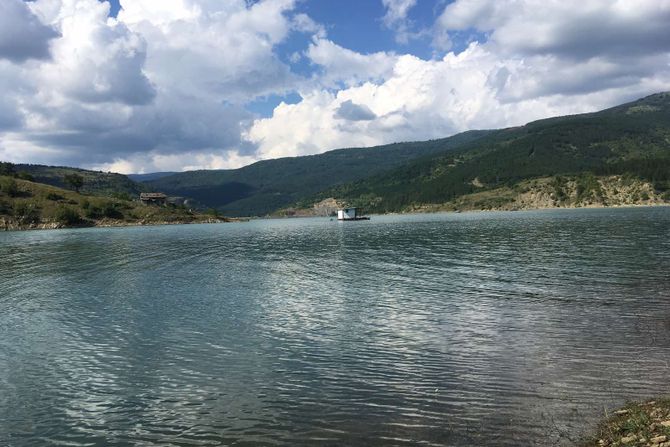 Zavojsko jezero, priroda, turizam Zavojsko jezero, priroda, turizam
