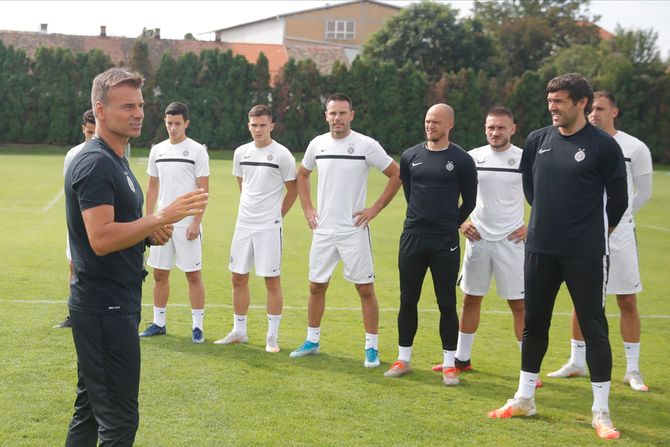 FK Partizan, Savo Milošević, Aleksandar Stanojević, trening