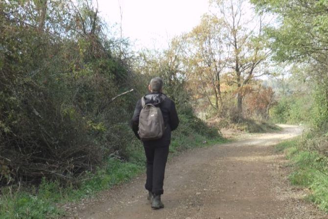 Milun Ćojbašić (70) iz Čačka, Čačak, profesor fizičkog u penziji, koji već četiri decenije aktivno pešači i planinari.