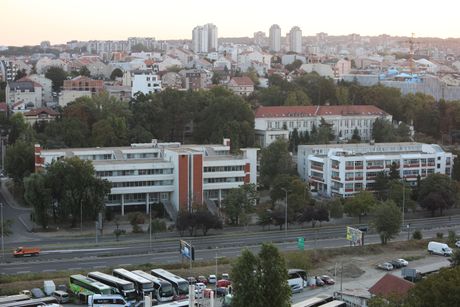 Dom Zdravlja, Opština Voždovac, Zora, izlazak sunca Autokomanda, panorama Beograda centra grada, auto-put autoput