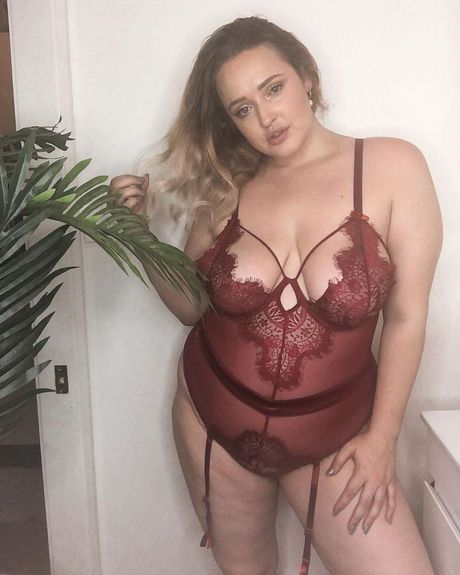 Ešli Atkins Ešli Atkins