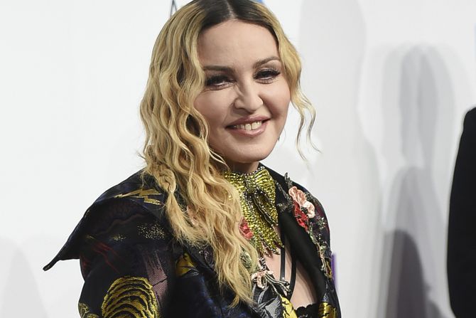 Madonna, Madona Madonna, Madona