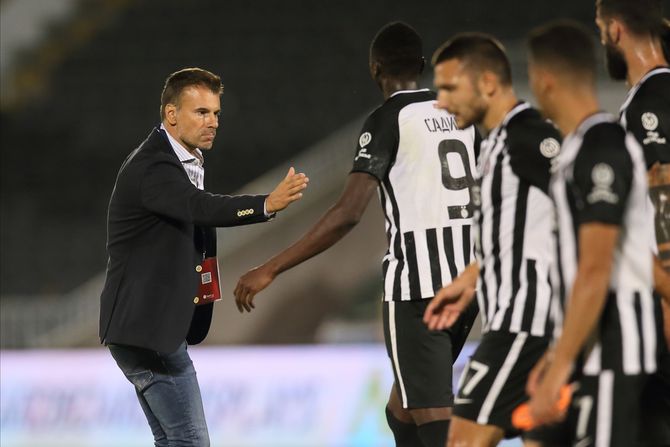 Umar Sadik, Aleksandar Stanojević, FK Partizan