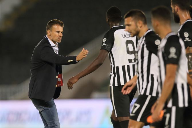 Umar Sadik, Aleksandar Stanojević, FK Partizan Umar Sadik, Aleksandar Stanojević, FK Partizan