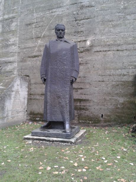 Titov spomenik Užice, Josip Broz Tito, spomenik u Užicu Titov spomenik Užice, Josip Broz Tito, spomenik u Užicu