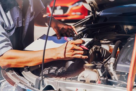 Mehaničar majstor kola, sistem filtera za vazuh, održavanje automobila Mehaničar majstor kola, sistem filtera za vazuh, održavanje automobila