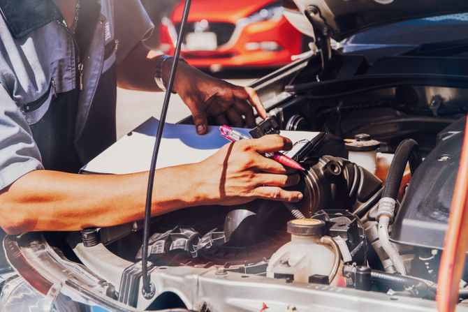 Mehaničar majstor kola, sistem filtera za vazuh, održavanje automobila Mehaničar majstor kola, sistem filtera za vazuh, održavanje automobila