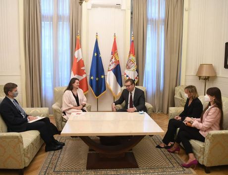 VUCIC KANADA AMBASADORKA VUCIC KANADA AMBASADORKA