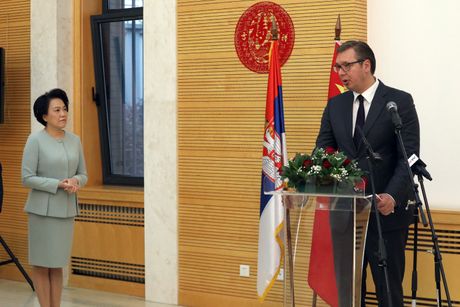 Aleksandar Vučić, Cen Bo Aleksandar Vučić, Cen Bo