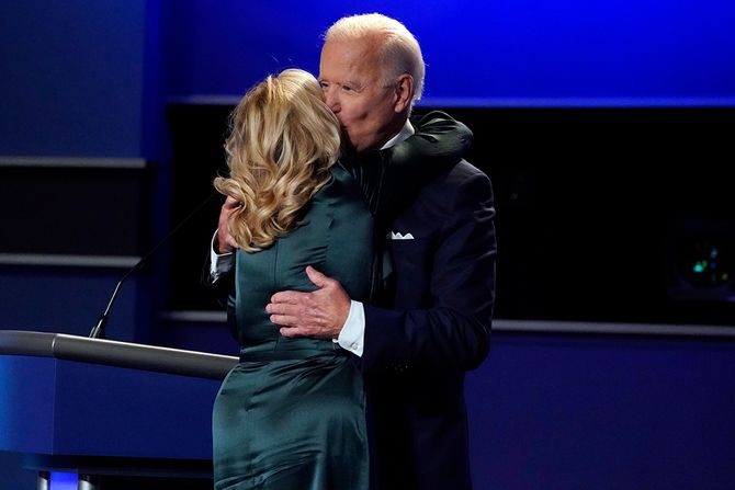 Donald, Melanija Tramp, Dzil, Dzo Bajden Donald, Melanija Tramp, Dzil, Dzo Bajden