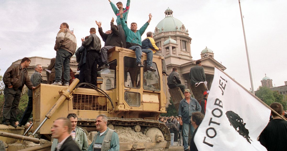 Danas je 5. oktobar, 24 godine od demonstracija koje su dovele do odlaska Slobodana Miloševića sa vlasti