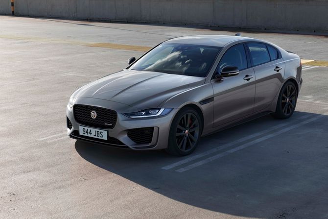 Jaguar XE